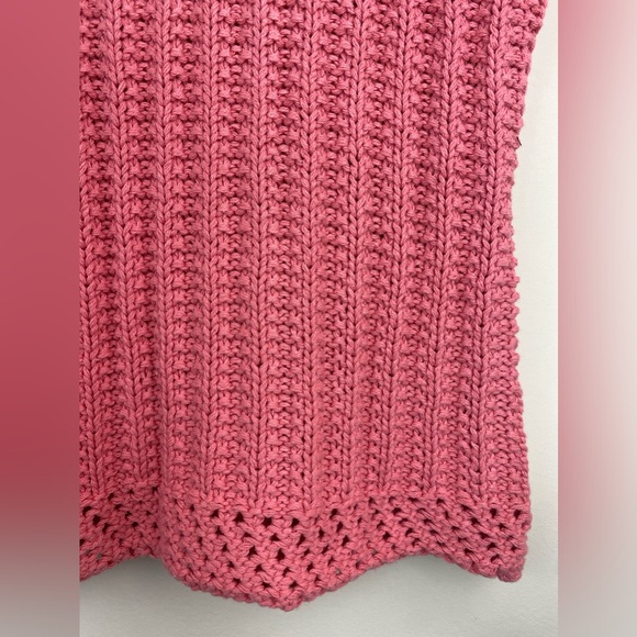 New Bloomingdales Sleeveless Crochet knit Scallops Tank Top - Picture 4 of 8